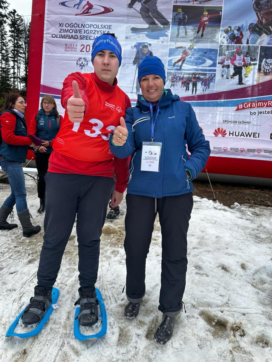 Reprezentant SORW dla Dzieci i Młodzieży z Autyzmem w Malborku na Zimowych Ogólnopolskich Igrzyskach Olimpiad Specjalnych w Wiśle